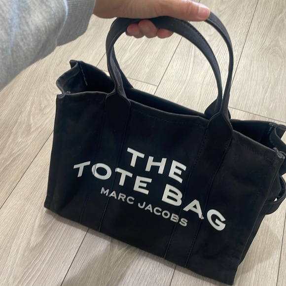 ♠️THE MARC JACOBS TOTE♠️ -Large - Picture 3 of 5